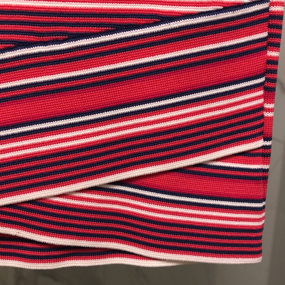 BCBG Maxazria Bodycon Skirt Size Small - Picture 2 of 9
